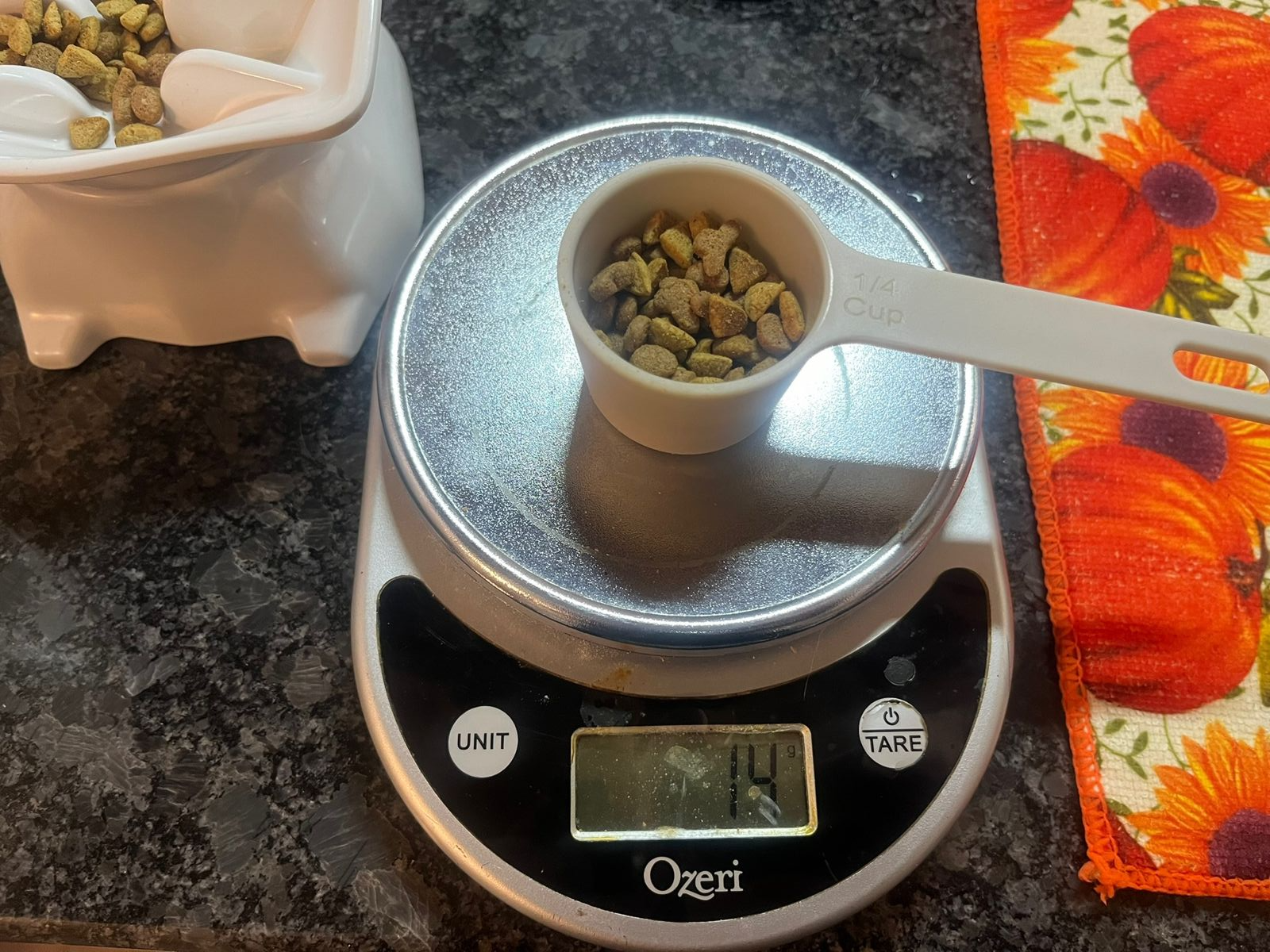 Scale reading 14 grams for Joule
